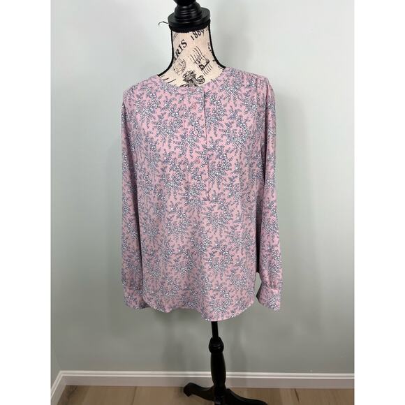 Lark & Ro Pink and White floral long sleeve Three quarter button up blouse - Picture 1 of 10